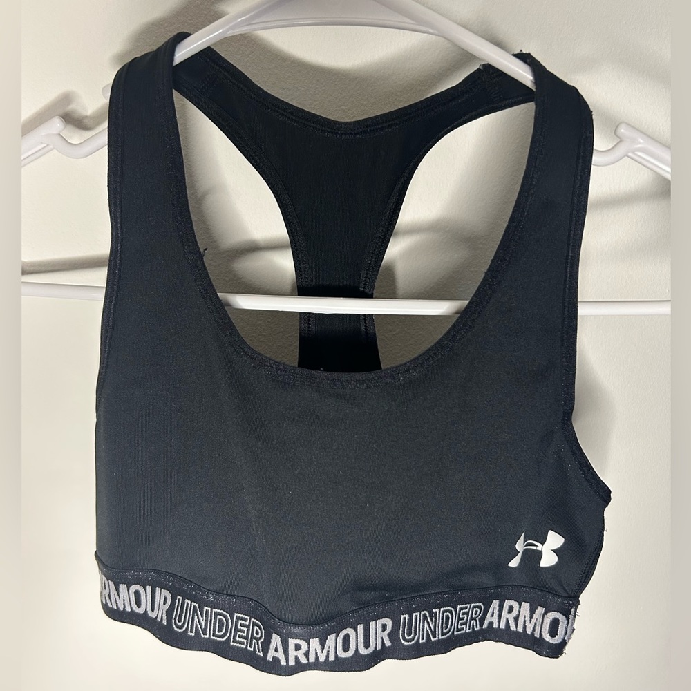 Under Armor Girls black sports bra